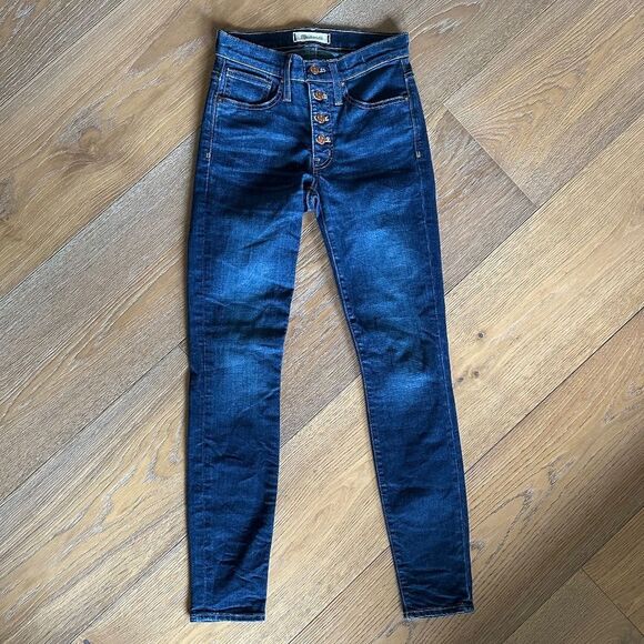 Madewell 9" Mid-Rise Skinny Jeans in Hayes Wash: Button-Front Edition - Picture 5 of 13